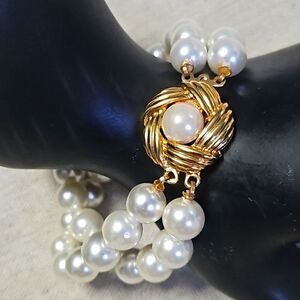 Vintage 80's Double Strand Classic Faux Pearl Gold Plated Bracelet